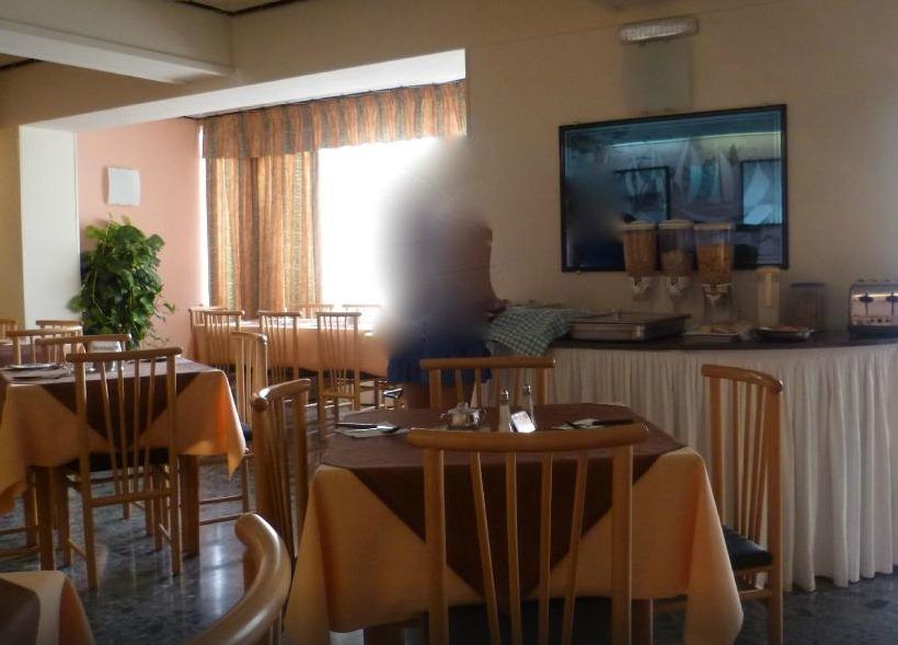 Mavina Hotel & Apartments Buġibba Ngoại thất bức ảnh