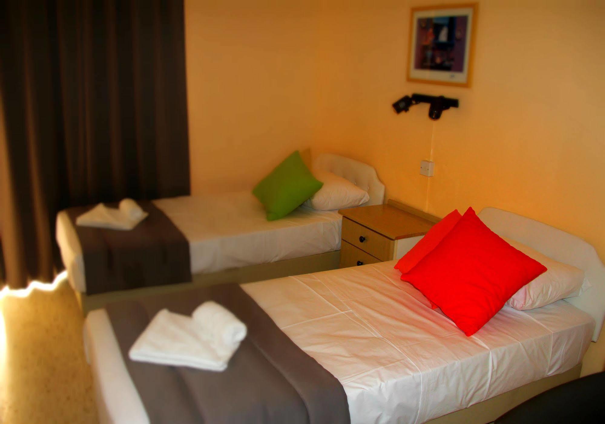 Mavina Hotel & Apartments Buġibba Ngoại thất bức ảnh