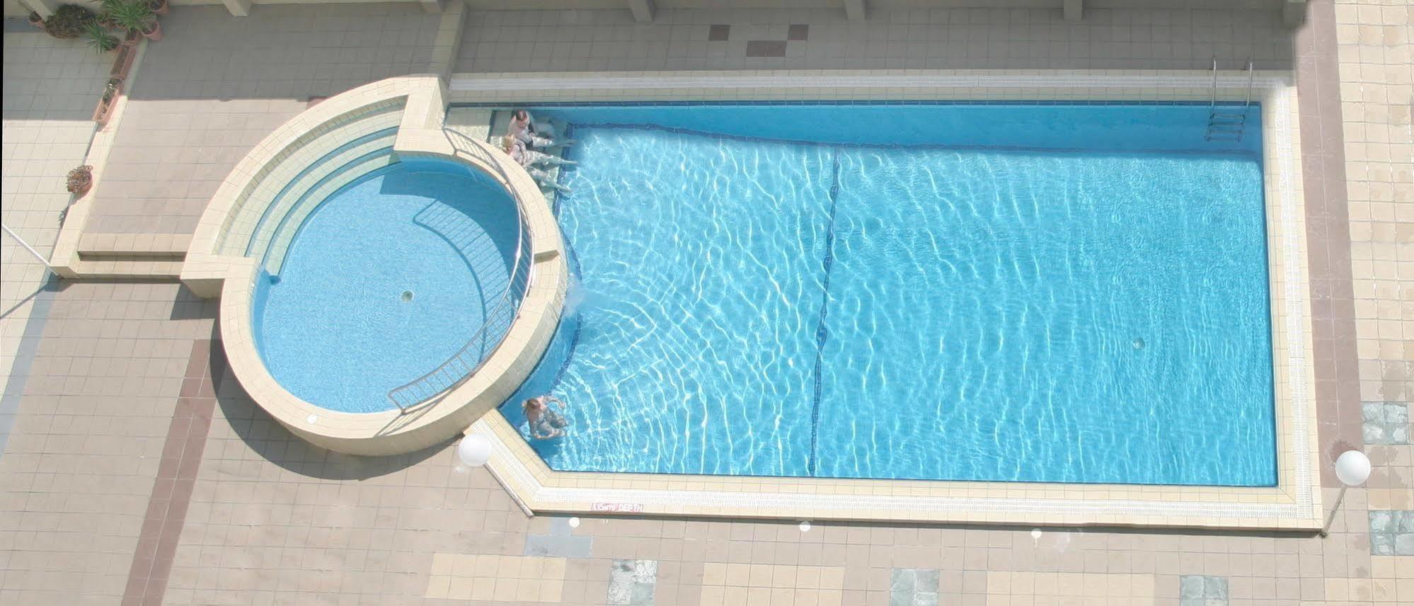 Mavina Hotel & Apartments Buġibba Ngoại thất bức ảnh